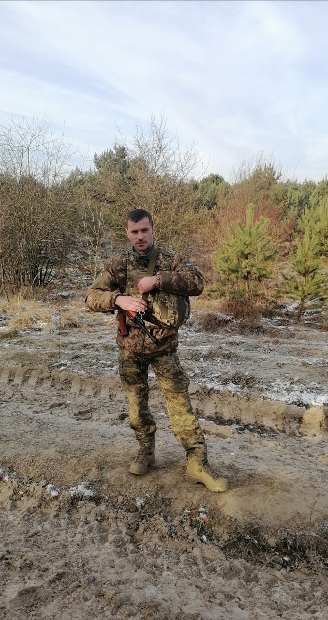 «Мамо, наш тато - зірочка на небі!»: спогади про волинського Героя, який повернувся навіки додому через 7 місяців після загибелі