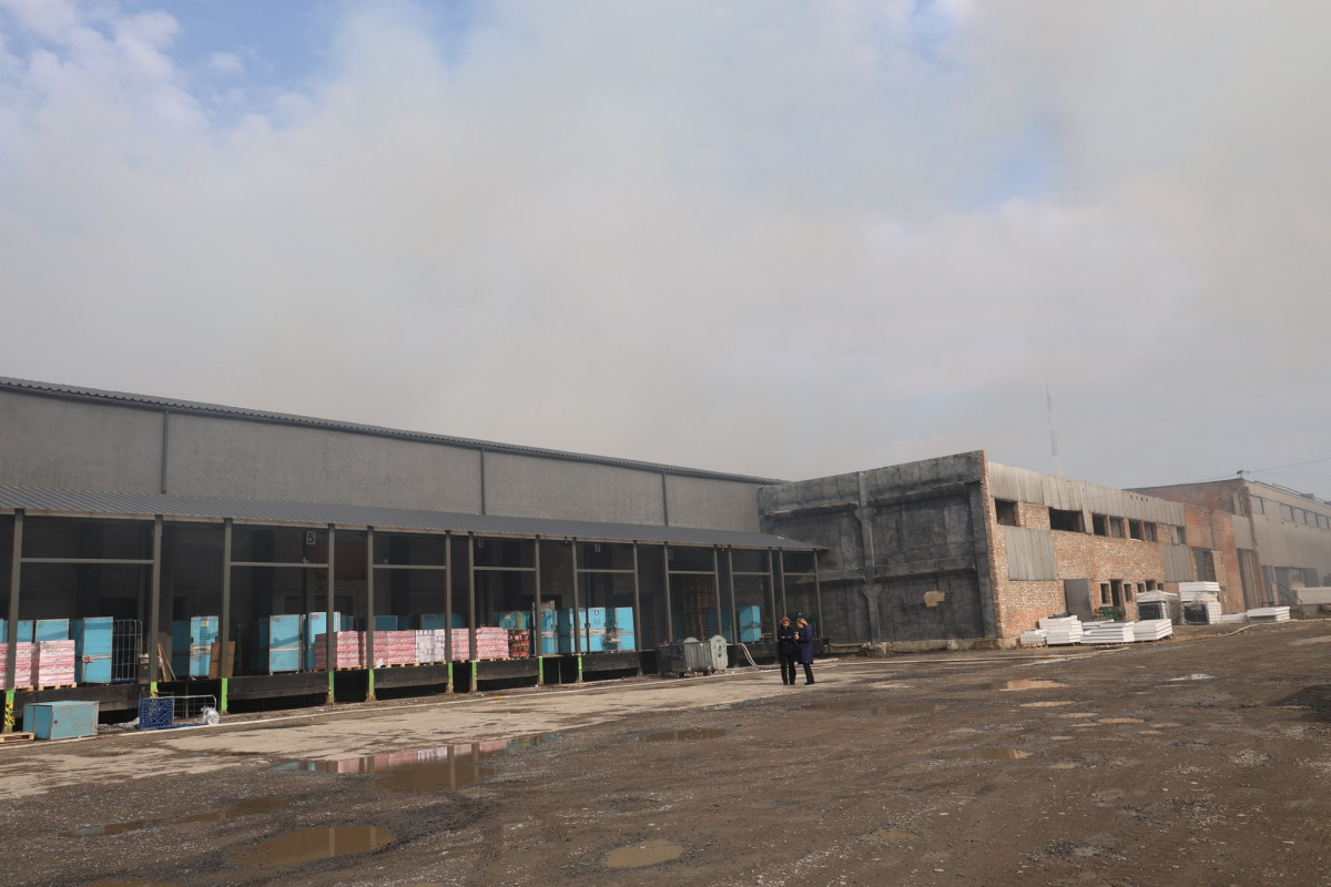 Луцьк після атаки «шахедів»: вогонь, пошкоджені будинки, складські приміщення, робота рятувальників