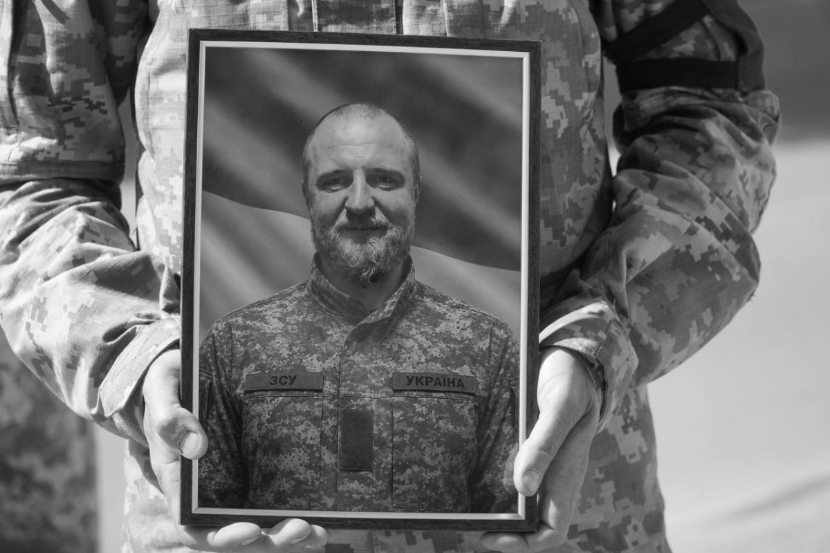 Без батька залишилися син і маленька донечка: на Волині в останню путь провели 39-річного захисника Олега Козінського