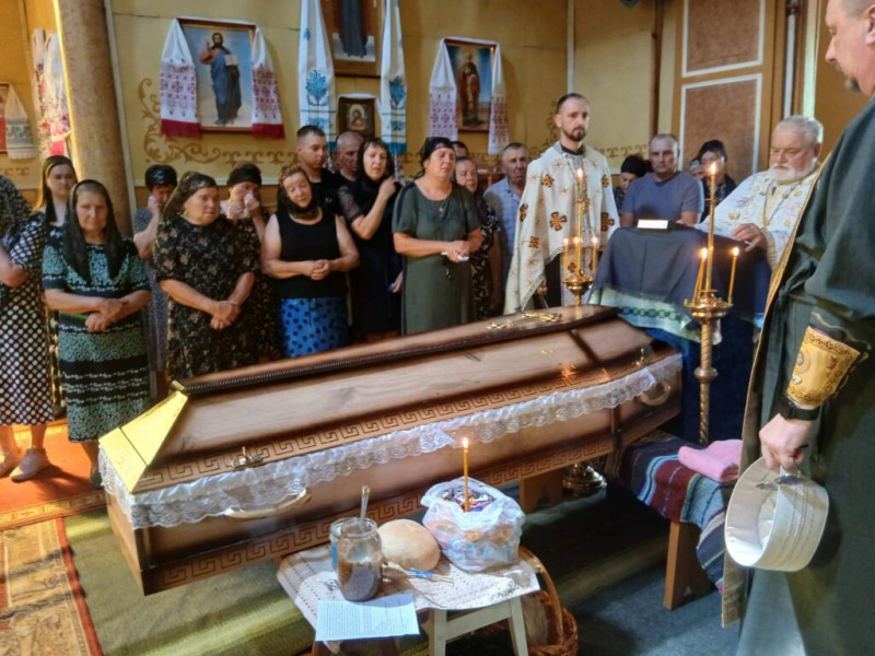 Вижив у найгарячіших боях, але смерть наздогнала вдома після боротьби зі страшною недугою: захиснику з Волині навіки 49