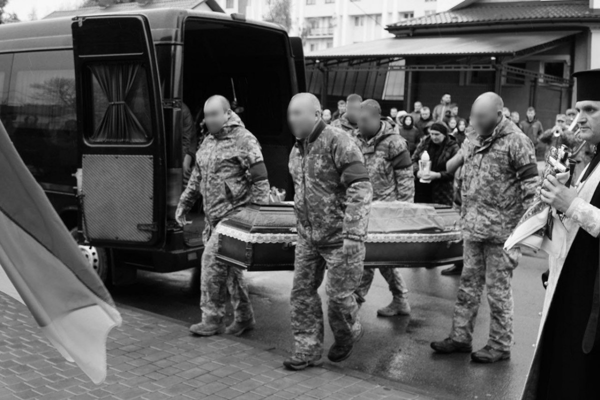 Молодшого сина бачив всього двічі: на Волині попрощалися з Героєм Андрієм Юшком, якого понад рік вважали безвісти зниклим