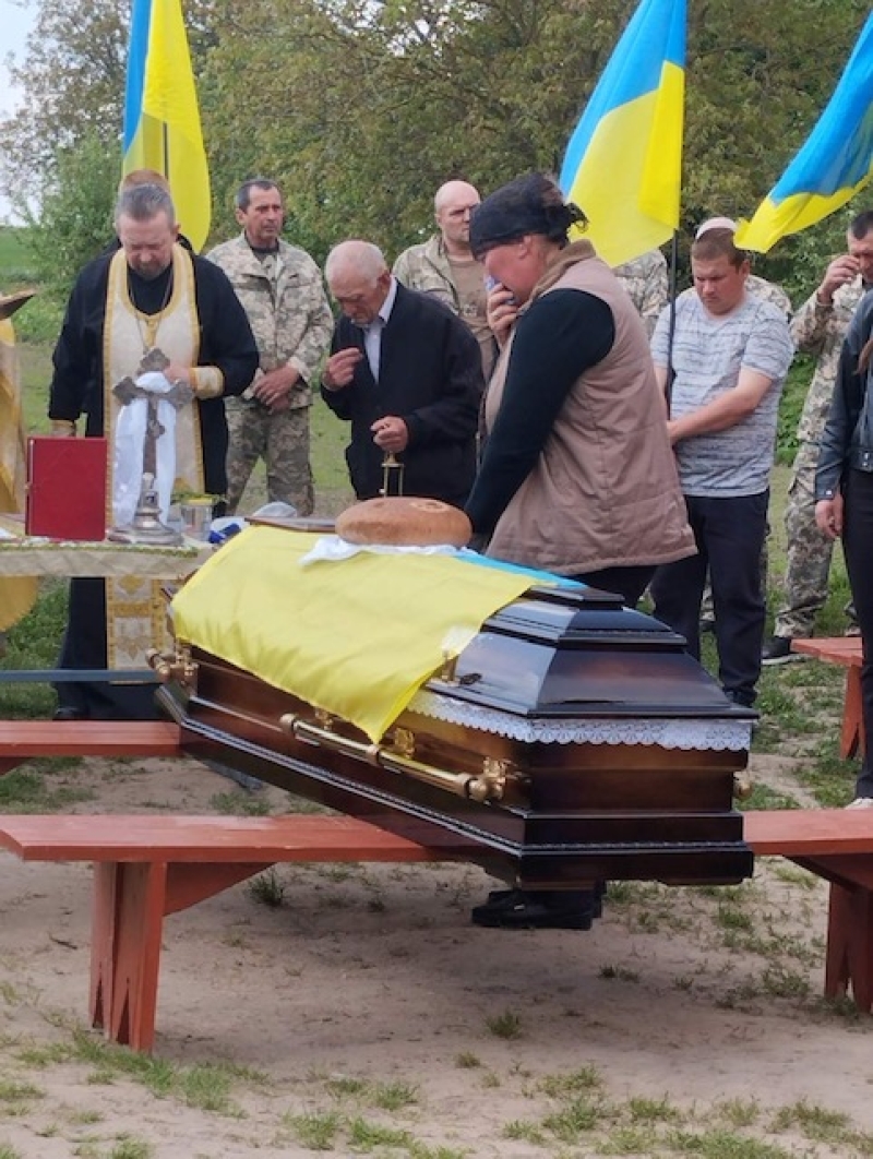 На Волині в останню дорогу провели загиблого батька п'ятьох дітей Героя Олександра Сушика