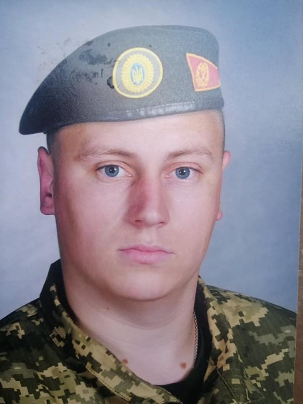 Був опорою для матері: на Волині поховали 24-річного Героя Павла Синов'ята
