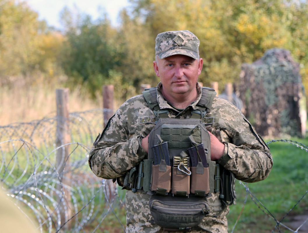Забрав зброю з палаючої машини й розстріляв дрон-ждун: історія прикордонника з Волині