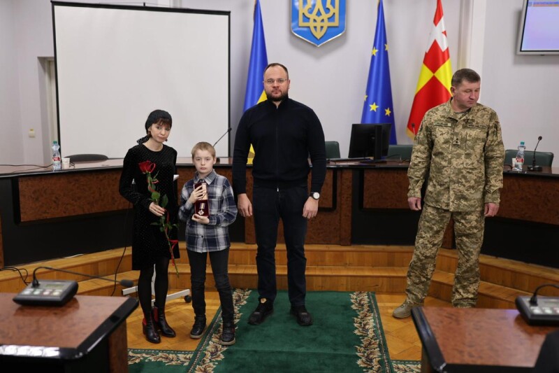 У Луцьку рідним полеглих воїнів вручили державні нагороди