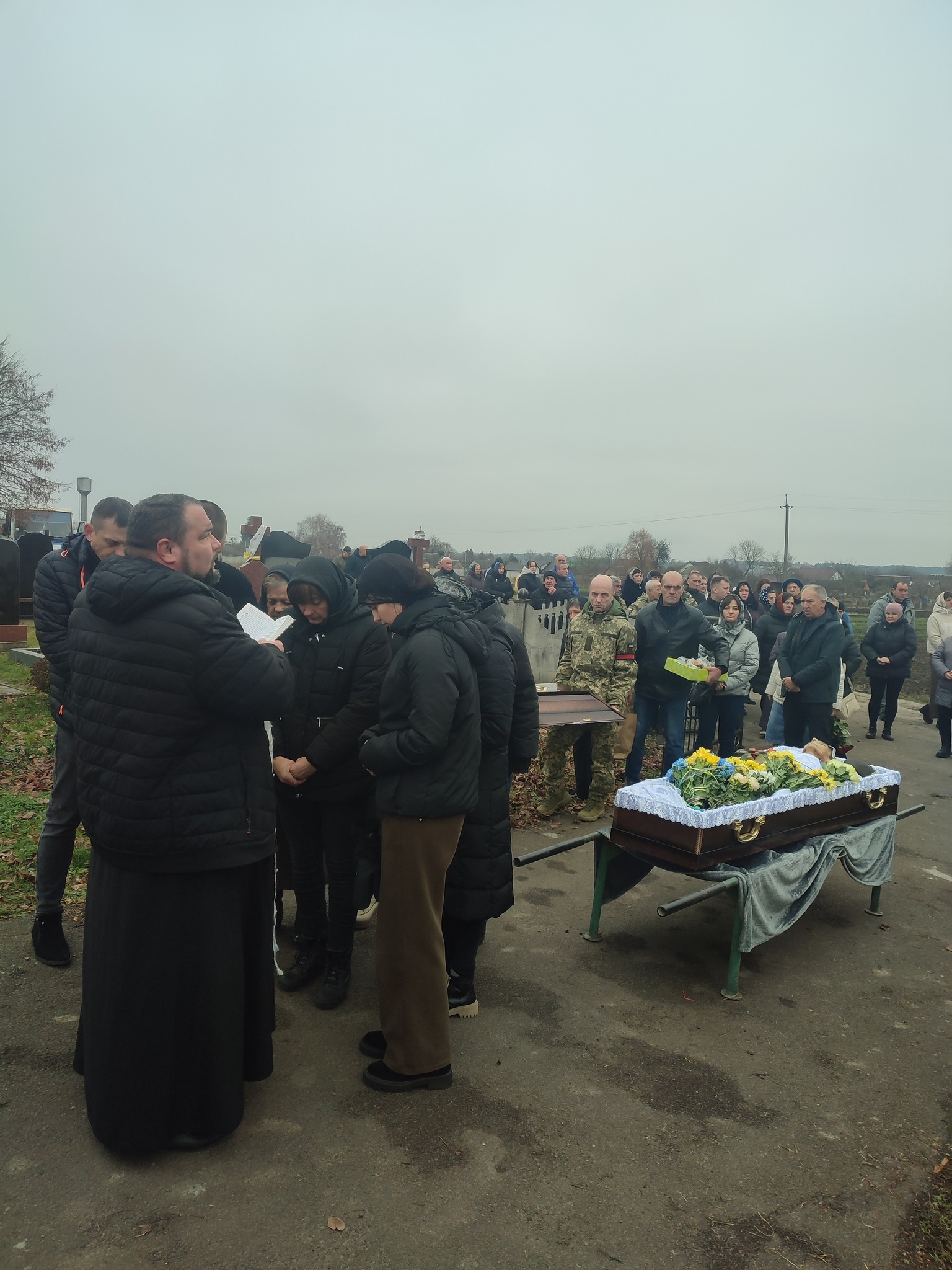 Після довгої боротьби з хворобою зупинилося серце: на Волині попрощалися з Героєм Русланом Марчуком