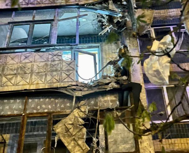 Сильний вибух у Бєлгороді: в Міноборони РФ визнали, що на місто впав боєприпас з їх СУ-34. Фото