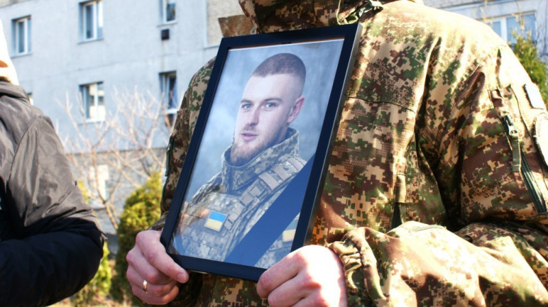 У громаді на Волині попрощалися із 23-річним розвідником «Азова» Назаром Поліщуком