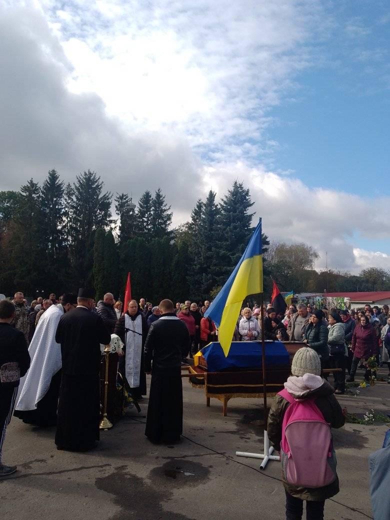 Загинув у бою на Донеччині: у Луцький район «на щиті» повернувся Герой Олександр Старостін