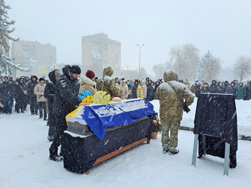 Вважався зниклим безвісти: на Волині попрощалися із захисником Дмитром Колядою
