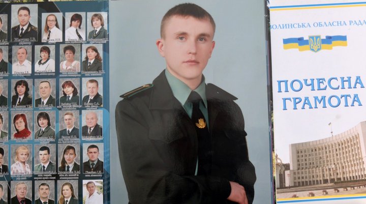 «Я надіюся, що він живий»: 4 роки мама з Волині чекає на зниклого безвісти сина