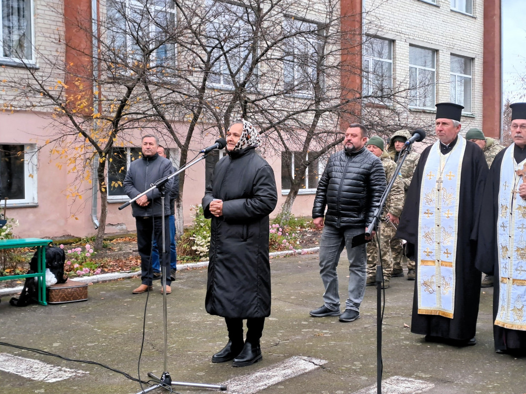 Влітку отримав повістку, а в листопаді загинув: на Волині усе село прийшло на похорон Героя Сергія Клекоцюка. Фото