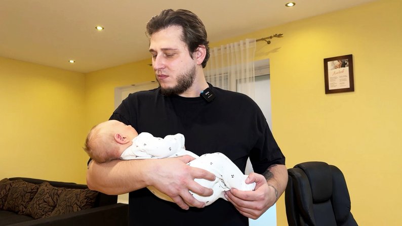 У ветерана війни, який одружився з медикинею під час лікування у Луцьку, народився син