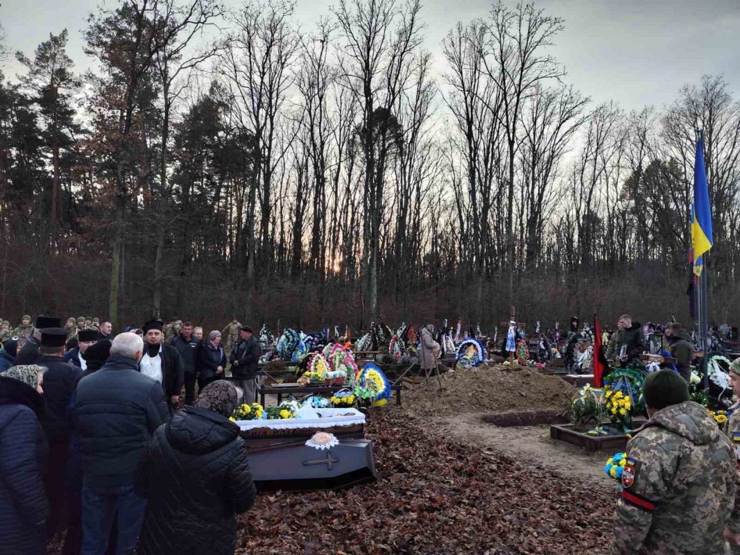 Місяць не дожив до дня народження: на Волині попрощалися з Героєм Василем Дейною