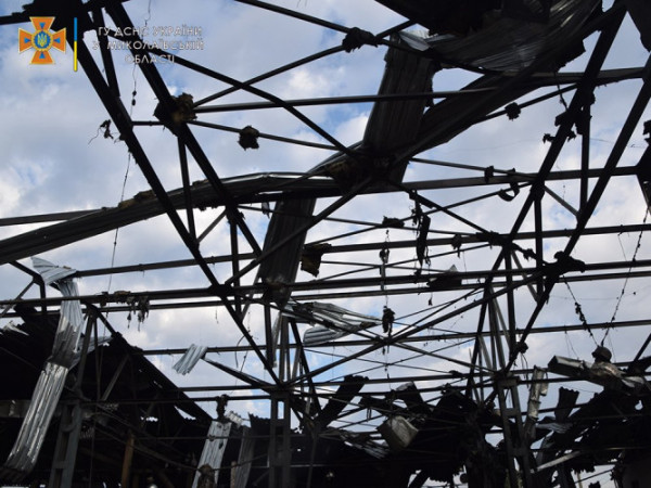 Нічний удар по Миколаєву ракетами: опублікували фото наслідків руйнувань
