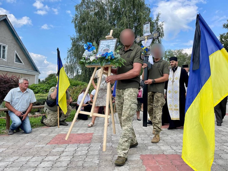 Два прощання в один день: громада на Волині провела в останню путь Героїв, які три місяці вважалися безвісти зниклими