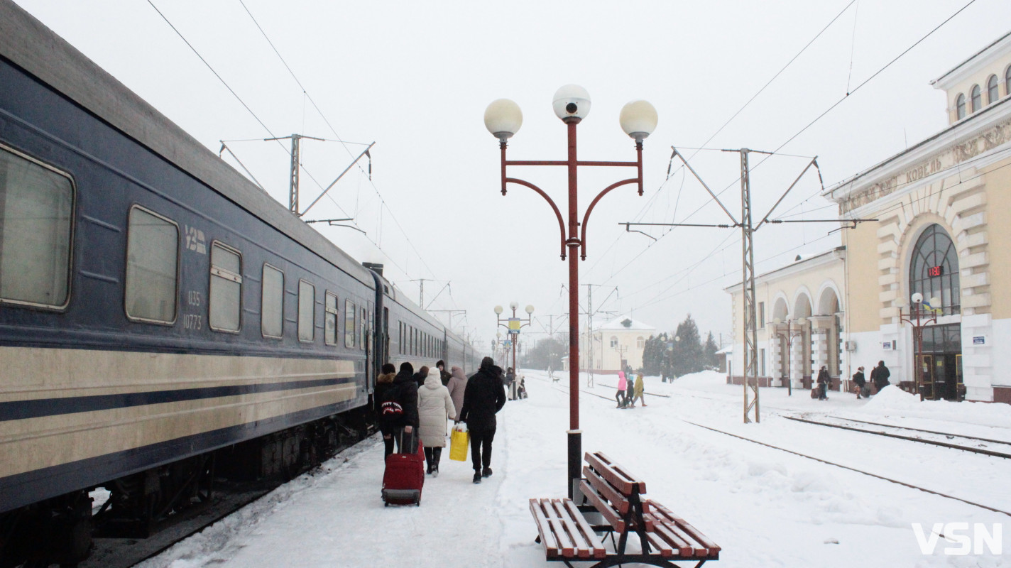 Ковель після снігопадів: фоторепортаж із засніженого міста