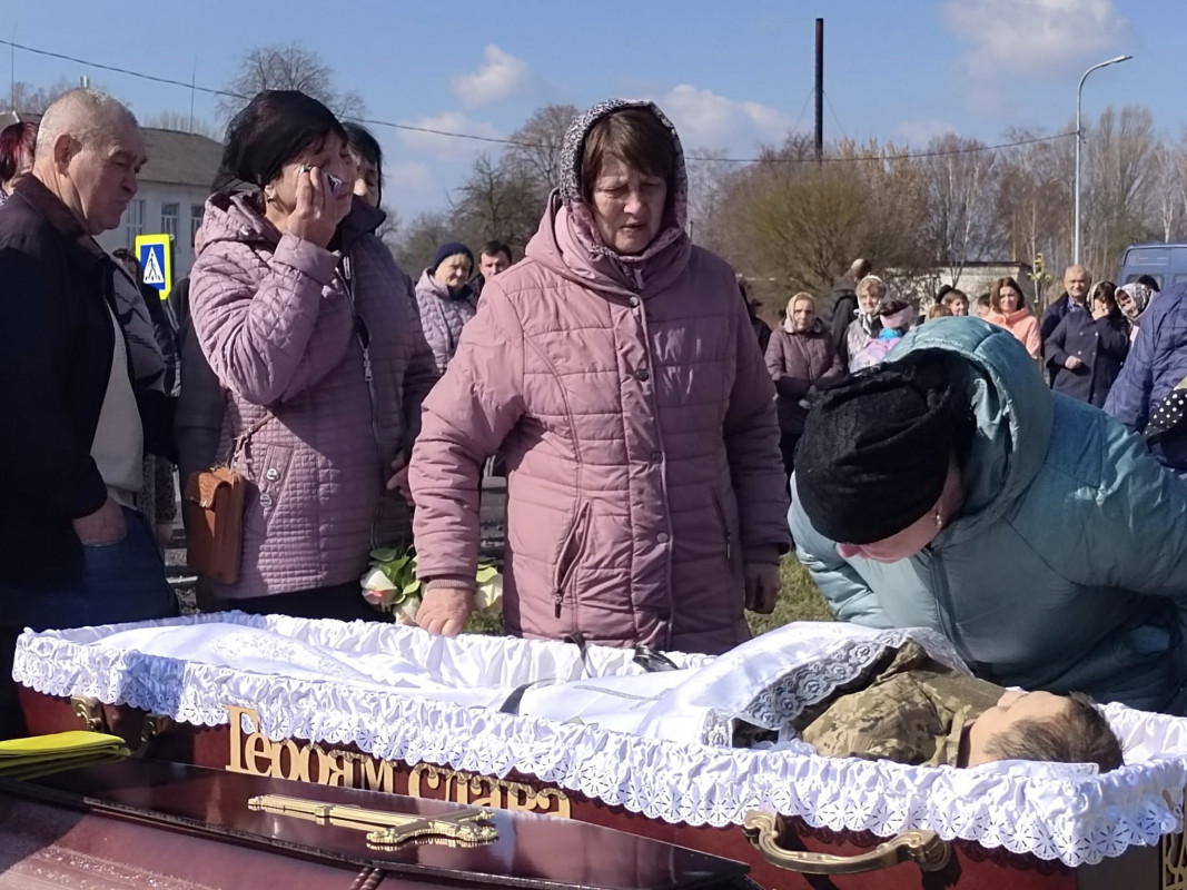 Життя обірвалось на Донеччині: волиняни попрощались з Героєм Миколою Тимощуком