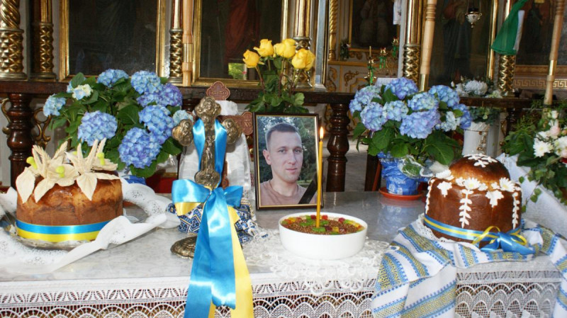 Назавжди 29: на Волині провели в останню дорогу захисника Анатолія Радчука
