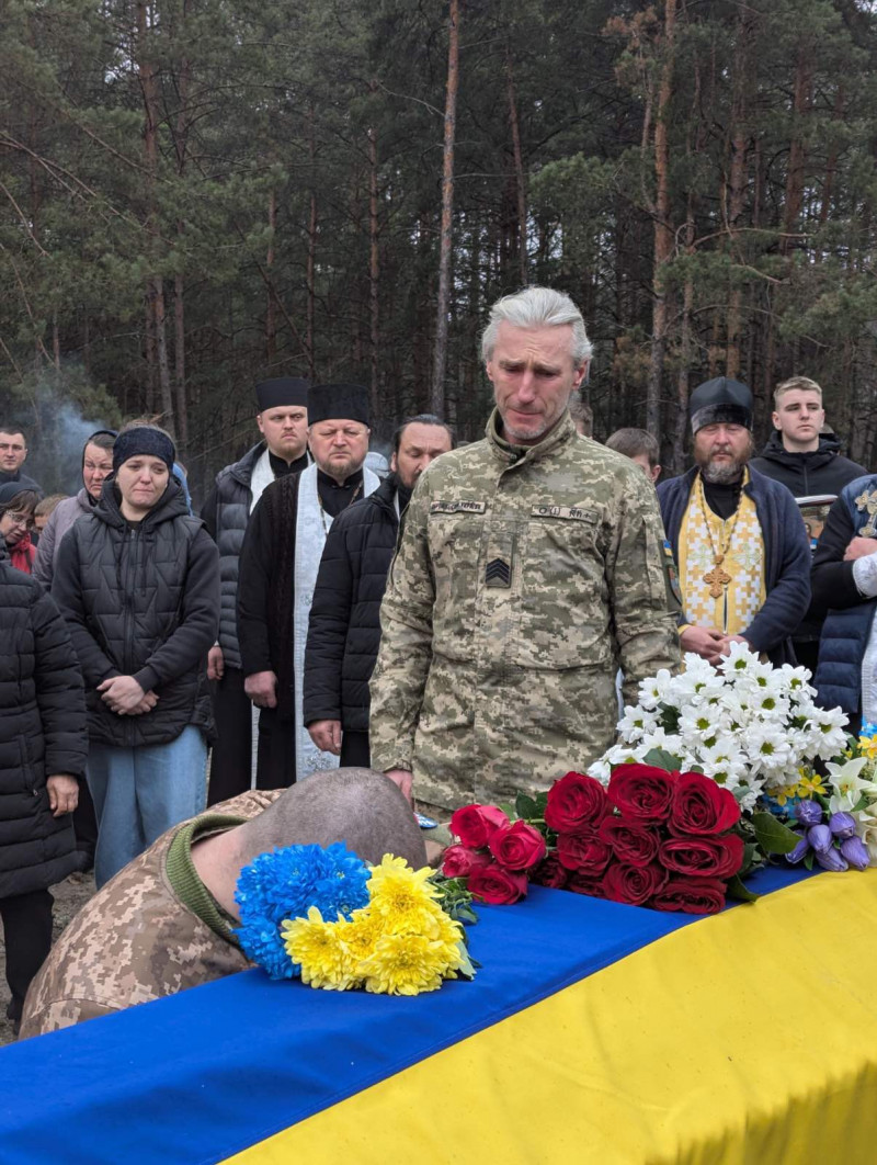 Майже два роки вважався зниклим безвісти: на Волині попрощалися з молодим захисником Дмитром Шудрою