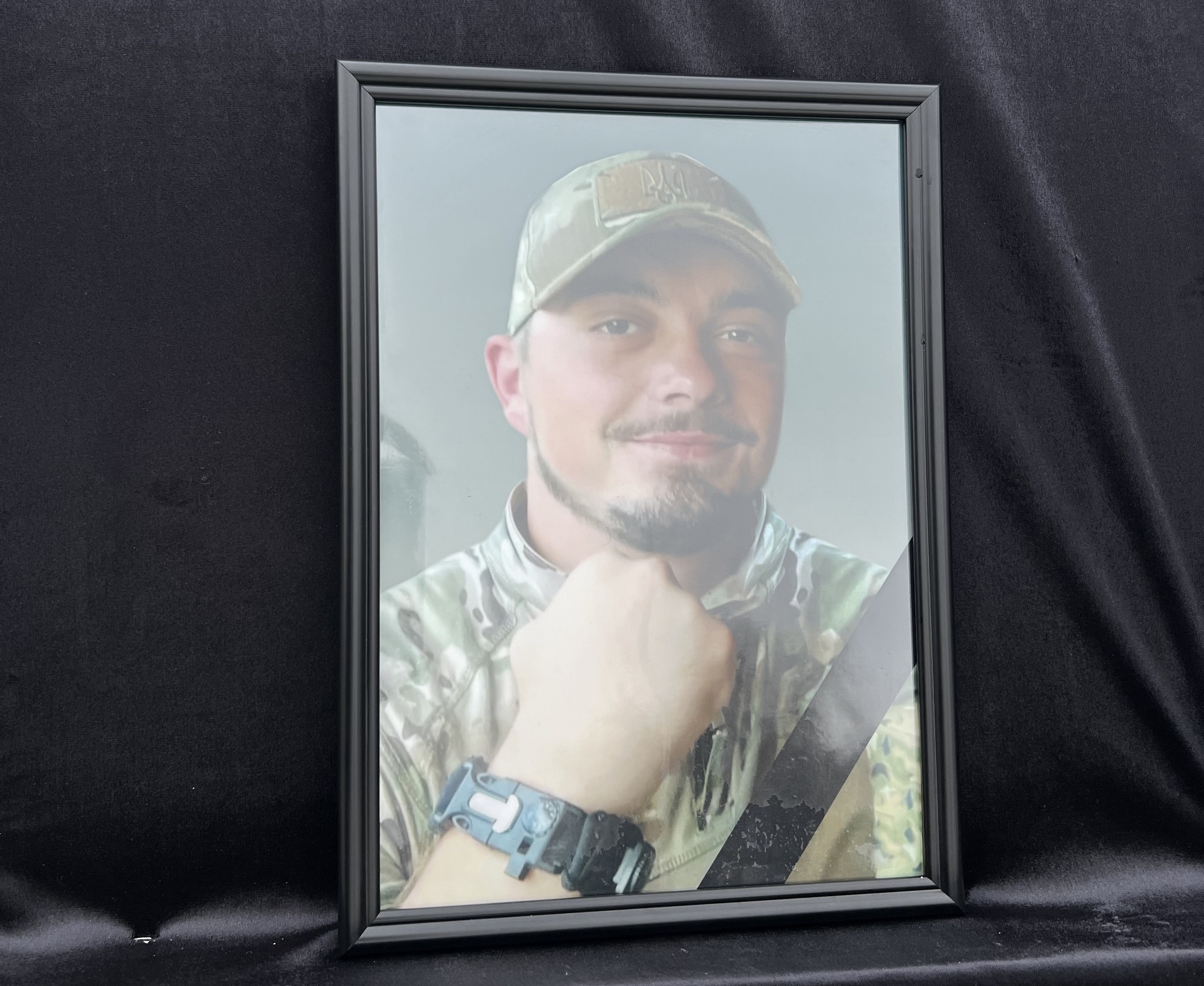 Загинув за три тижні до свого 26-річчя: на Волині в останню земну путь провели Героя Василя Гордіюка