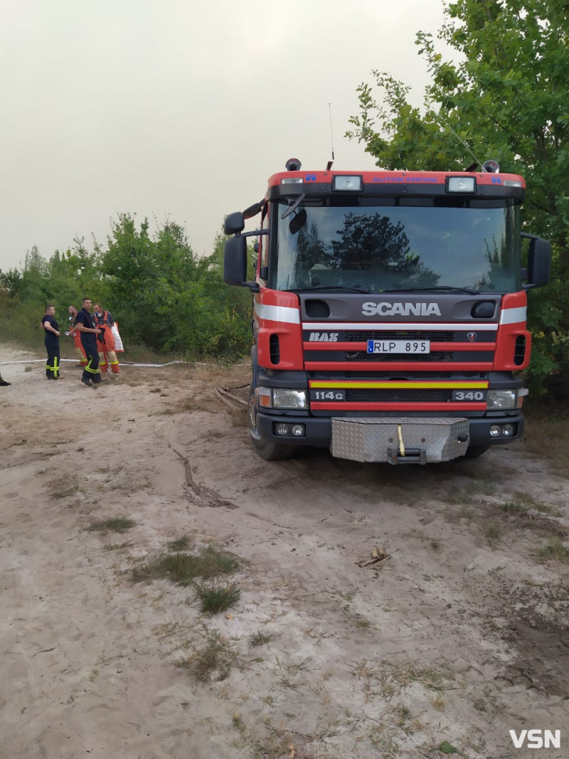 На Волині сталася масштабна пожежа, ймовірно підпал. Відео