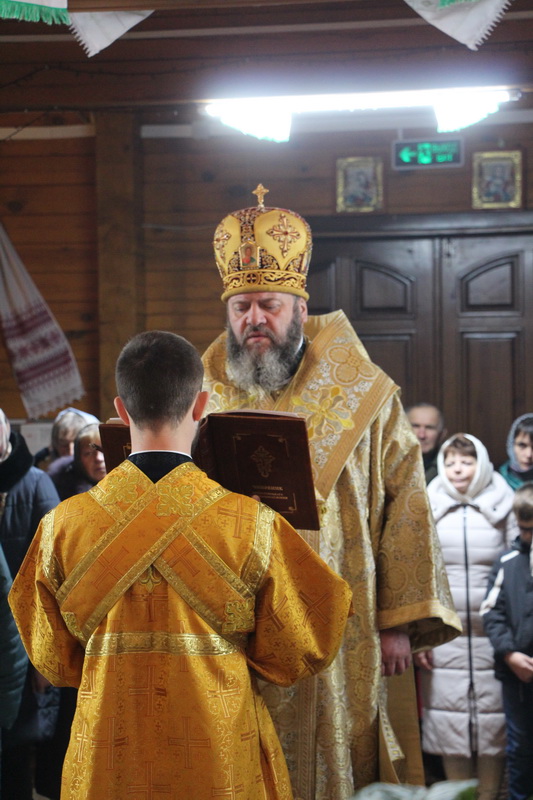 Перейшли до ПЦУ разом зі священником: митрополит Михаїл відвідав парафію на Волині. Фото