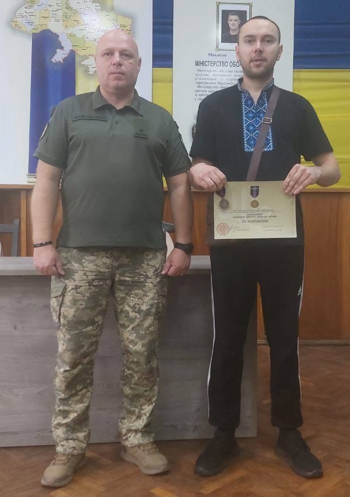 Воював на найгарячіших напрямках: захисника з Волині відзначили нагородою Міністра оборони
