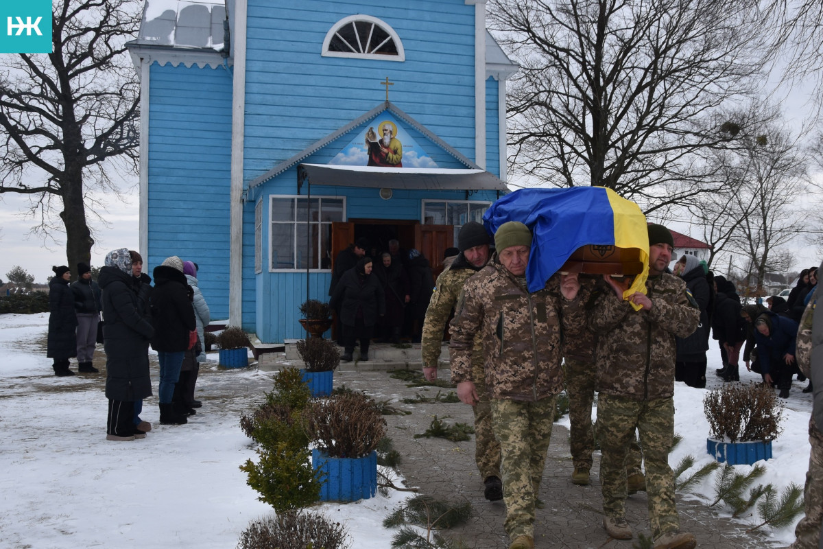 Понад півтора року вважався зниклим безвісти: на Волині попрощалися з Героєм Володимиром Невірцем