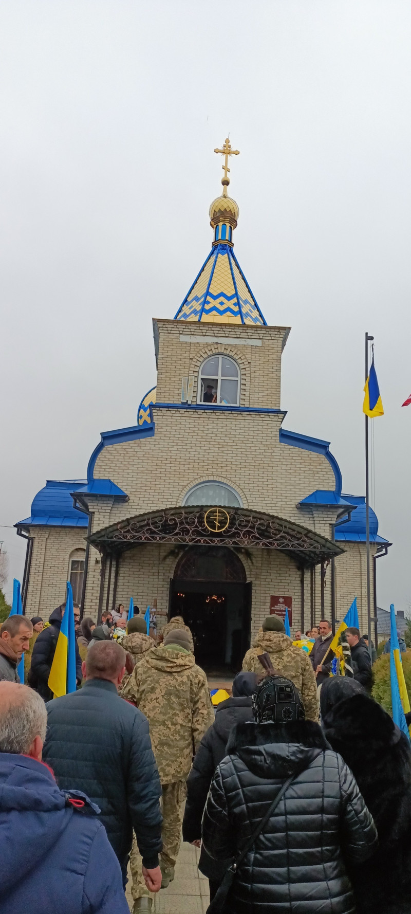 Майже півтора року тривоги та надії змінила гірка правда: на Волині попрощалися з Героєм Вадимом Гризіним