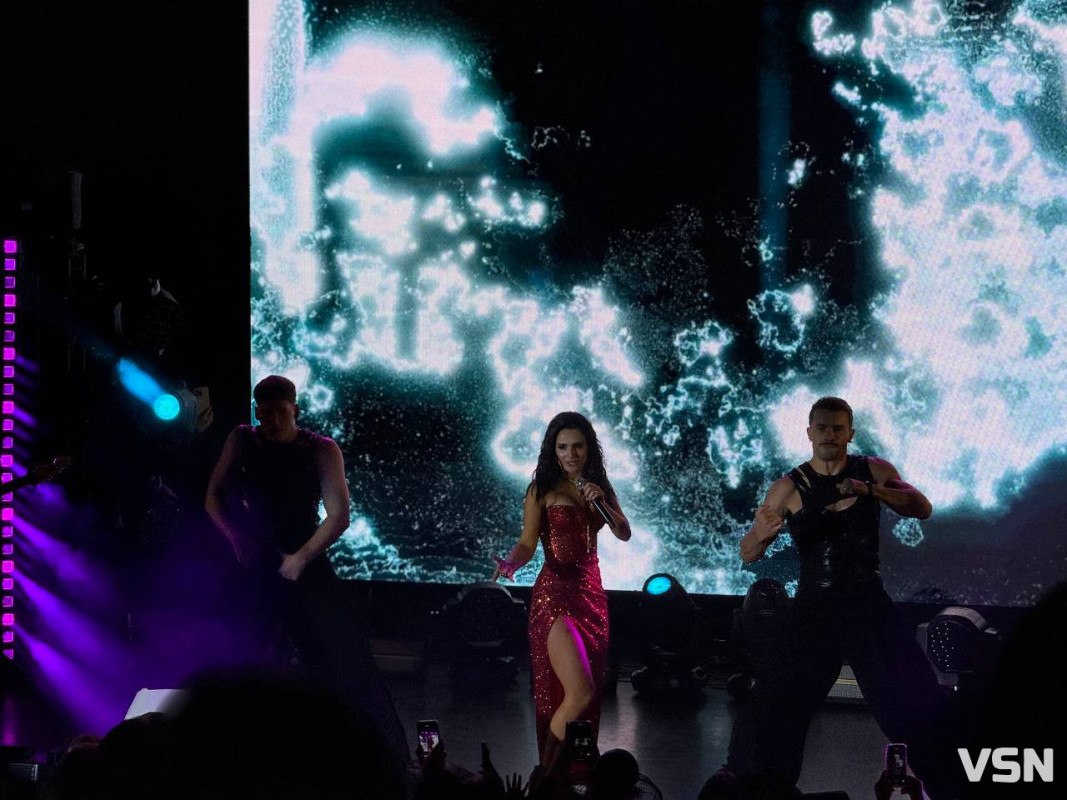 Анна Трінчер запалила Луцьк: тепло, жіноча енергія й пісні для душі