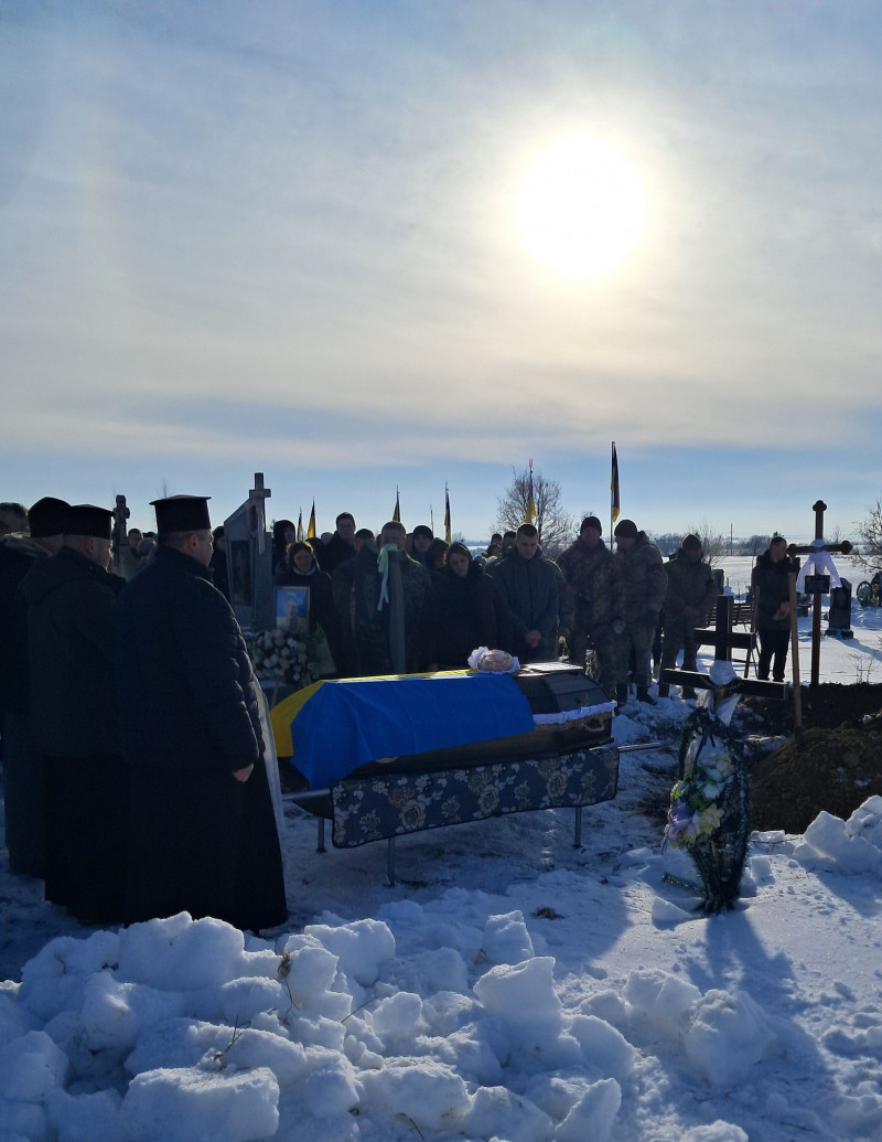 Загинув майже три роки тому: на Волині попрощалися з Героєм Олександром Оксенюком