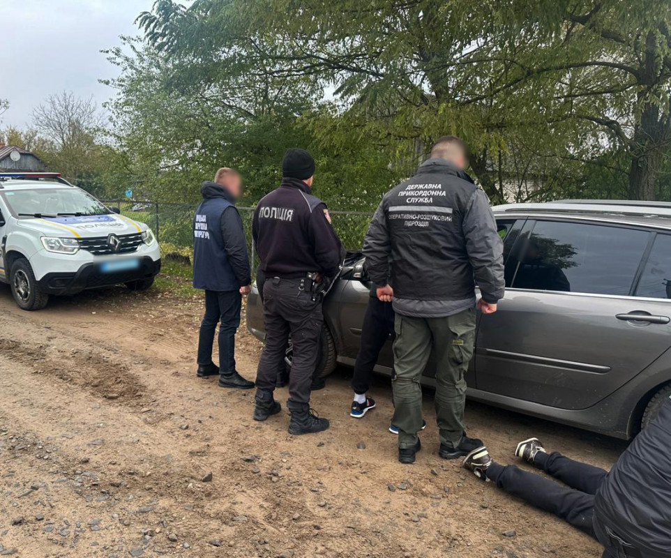 На Волині затримали рівнянина, який за 11,5 тисячі доларів намагався переправити ухилянтів за кордон