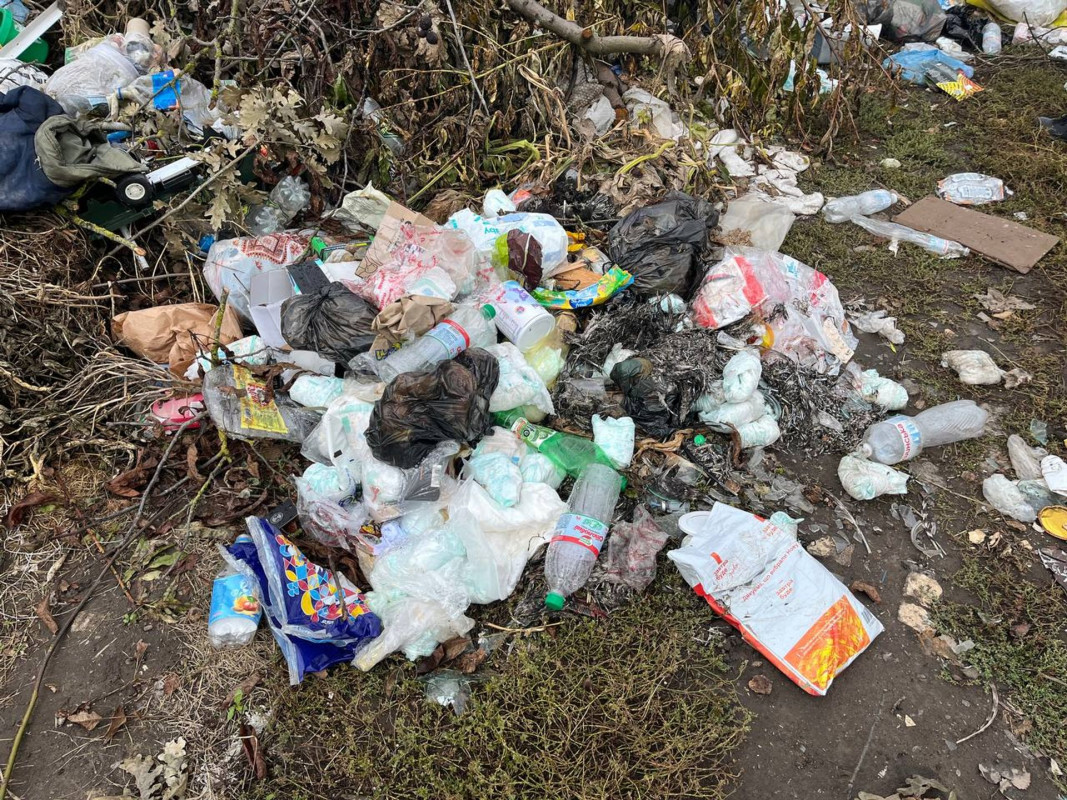 На Волині виявили звалище, що забруднює ґрунт: звозили сміття понад 50 років