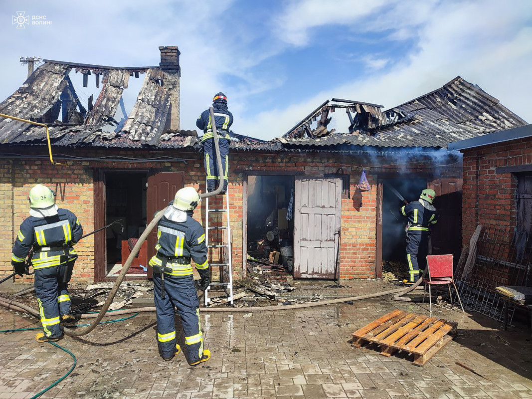 Під час пожежі на Волині травмувався 59-річний чоловік