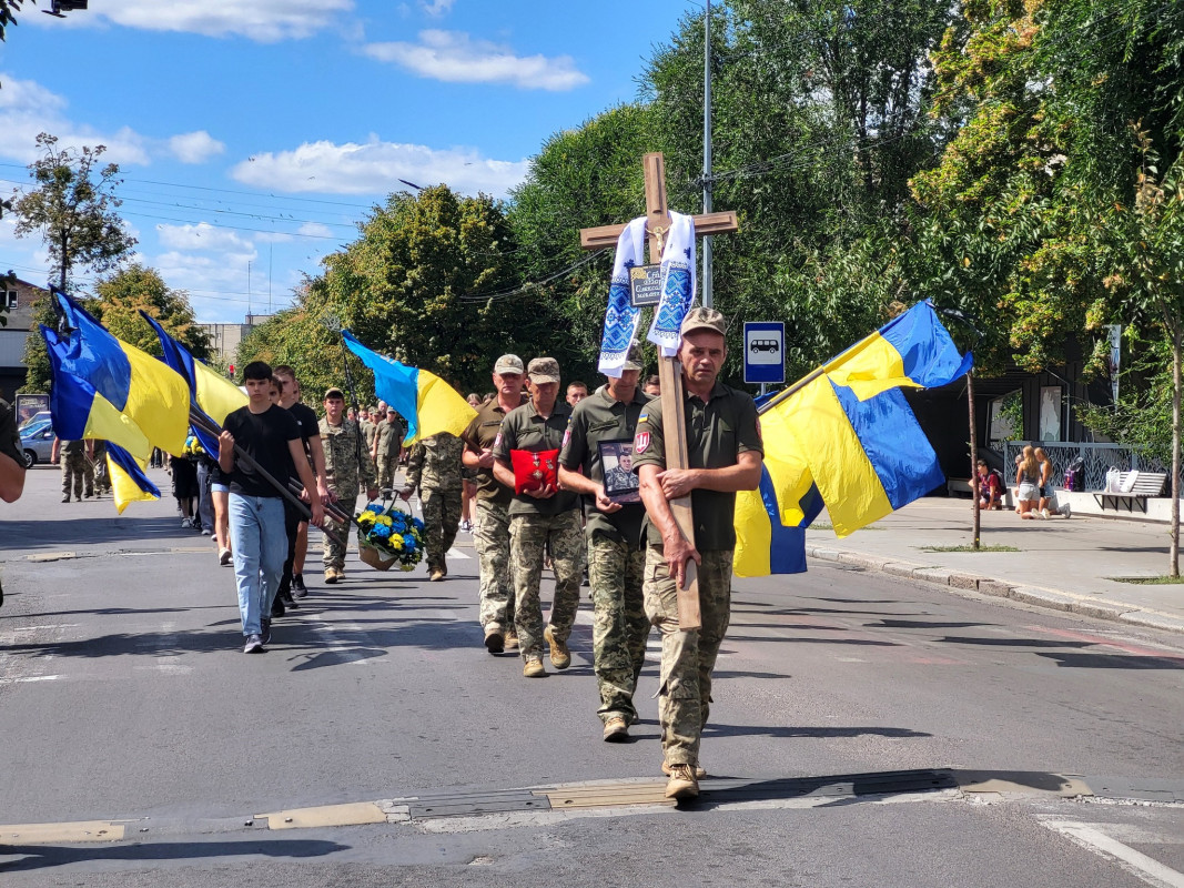 Волинь попрощалася з «молодим Залужним»: загиблого Героя Бориса Степанюка провели в останню дорогу