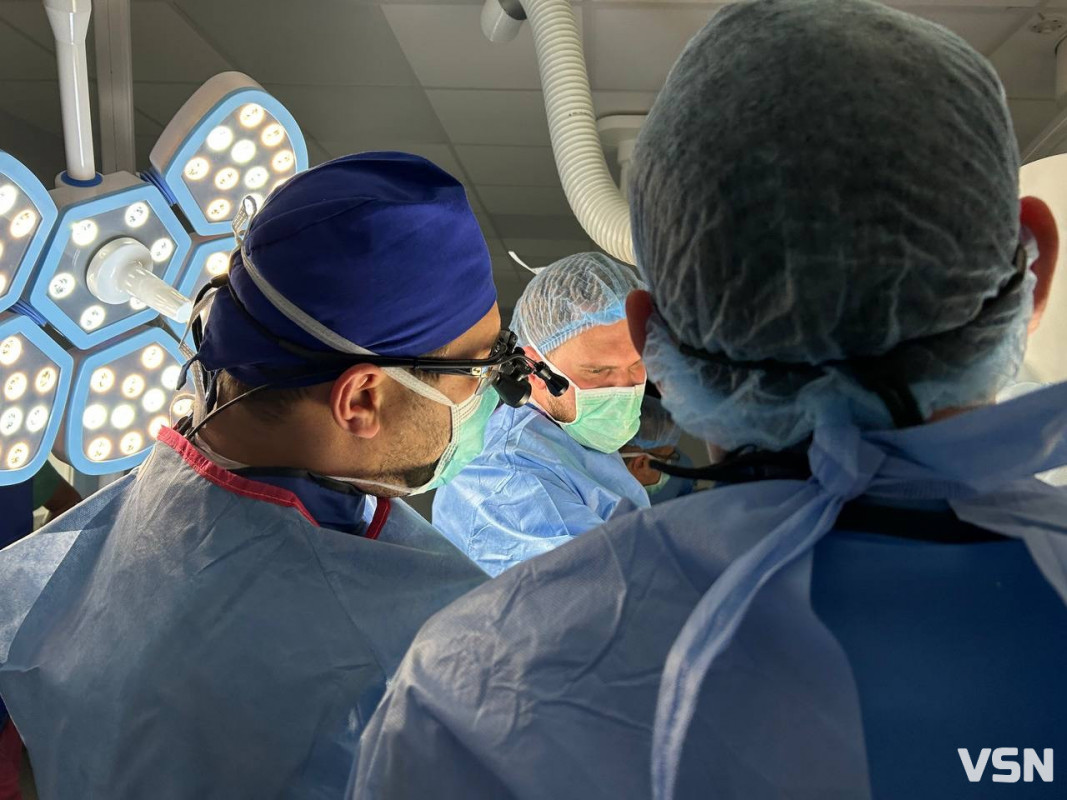 На Волині хірурги вперше провели операцію на серці без розрізу