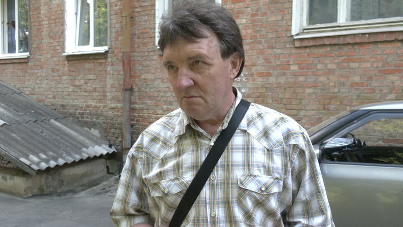 Не відповідав на дзвінки: у Луцьку рятувальники визволяли пенсіонера