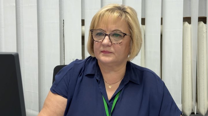 На Волині - черги до сервісних центрів Пенсійного фонду: люди масово оцифровують трудові книжки