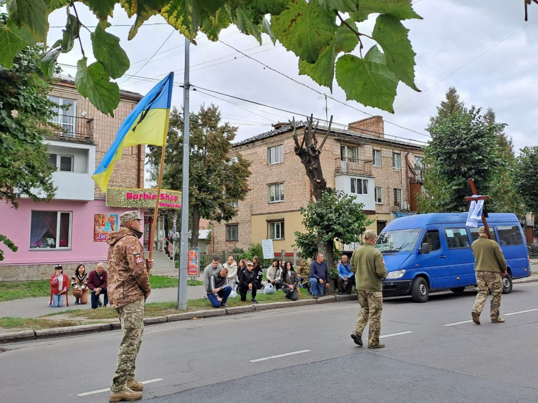 Дві донечки втратили батька: на Волині попрощалися з Героєм Михайлом Дудинцем