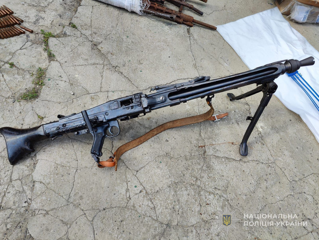 Волинські правоохоронці затримали одесита, який продавав зброю через інтернет