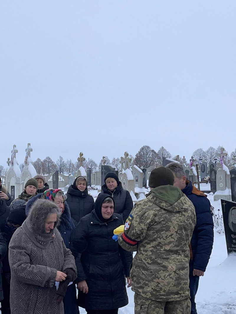 Боронив Україну і всіх нас: у громаді на Волині попрощалися з Олександром Свінцицьким