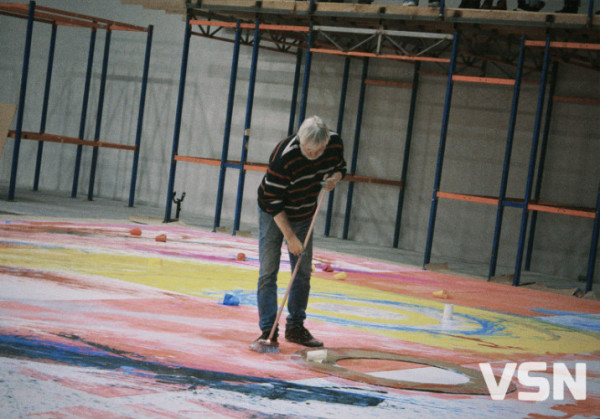 У Луцьку відомий художник буде півтора року малювати найбільше в світі полотно