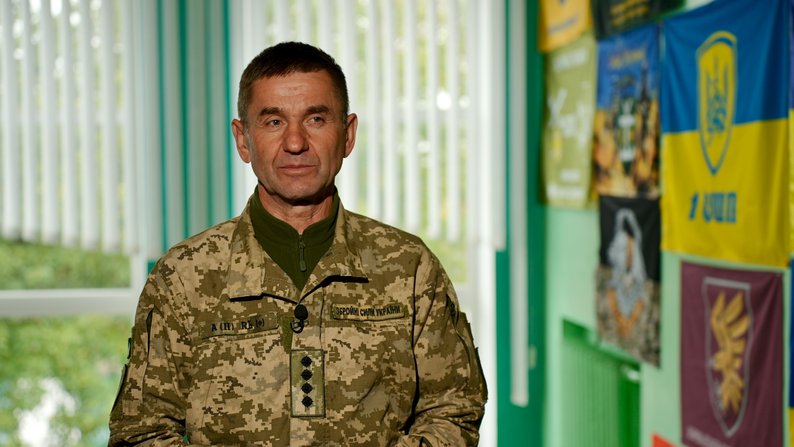 Учитель, який став сапером: 59-річний волинянин навчає побратимів виживати й перемагати
