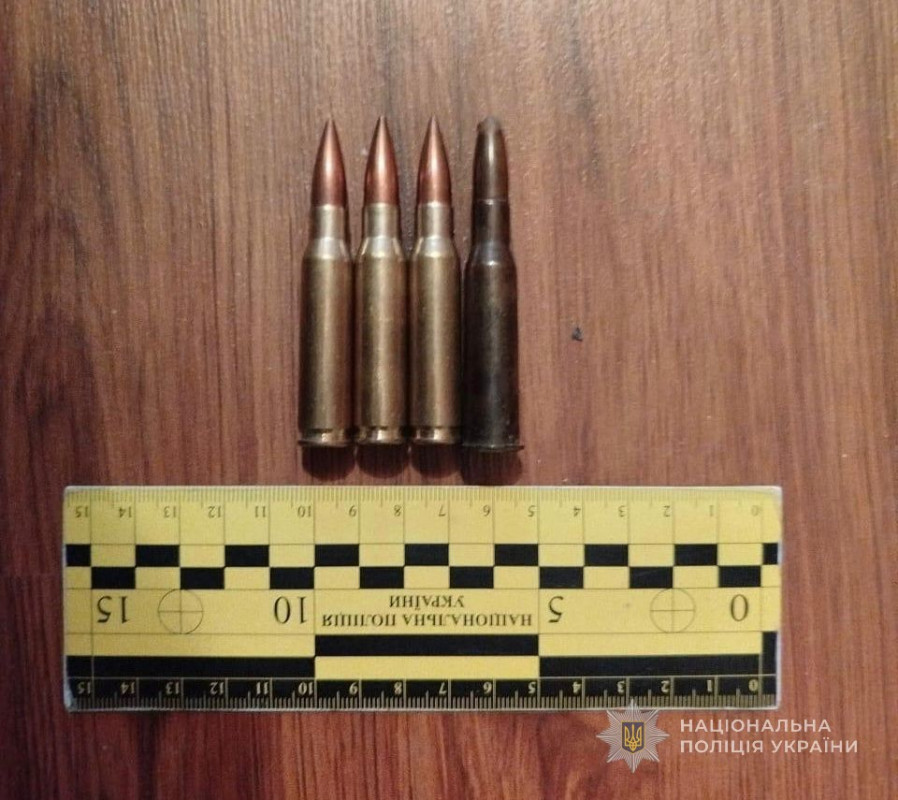 Граната і зброя вдома: на Волині викрили продавця вибухових речовин