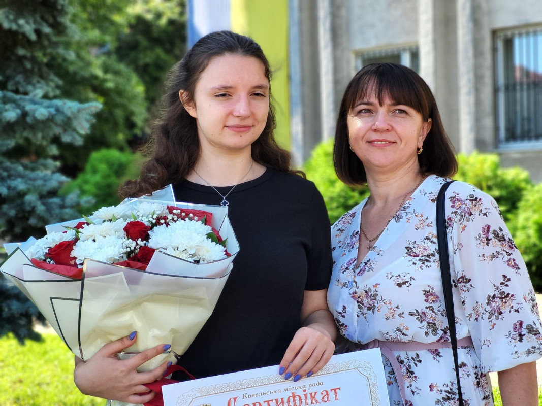 600 балів на НМТ: у Ковелі нагородили найуспішнішу випускницю