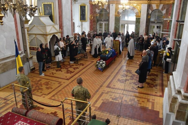 Через рік після загибелі на Волині попрощалися з Героєм Олександром Бондаренком