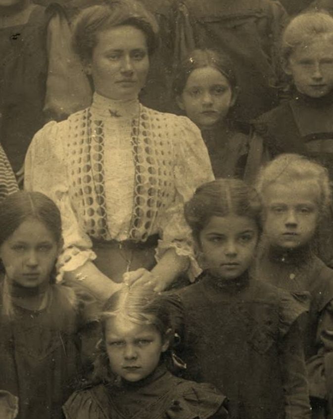 Якими були школи на Волині 100 років тому: унікальні ретрофото