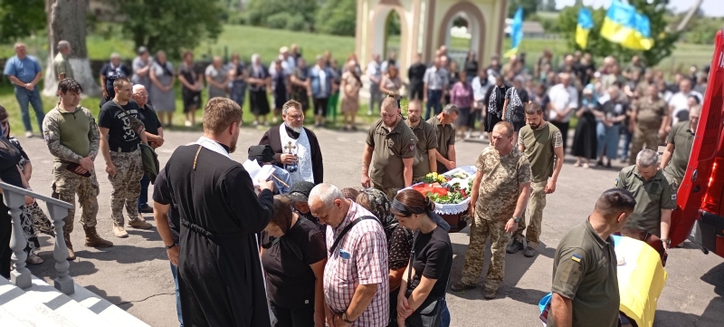 Назавжди молодий: на Волині попрощались з 26-річним Героєм Миколою Муковозом