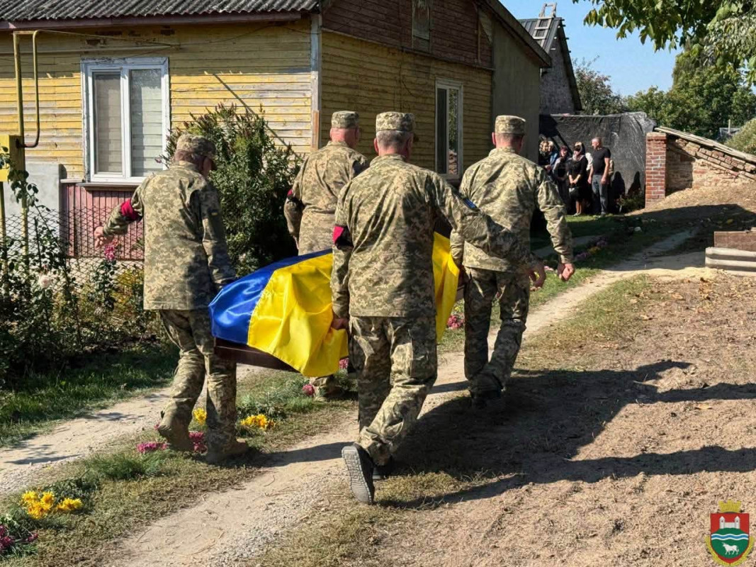 На Волині зустріли траурний кортеж із тілом загиблого захисника Юрія Шпака